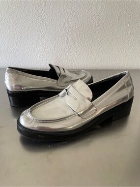 Bibi Lou Jaya Metallic Loafer